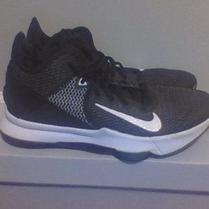 Nike Lebron 4 low black and white mens shoe